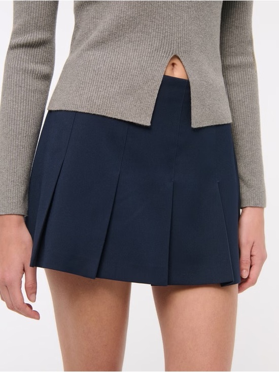 Abercrombie & Fitch Dresses & Skirts - Abercrombie & Fitch Navy Pleated Mini Skirt